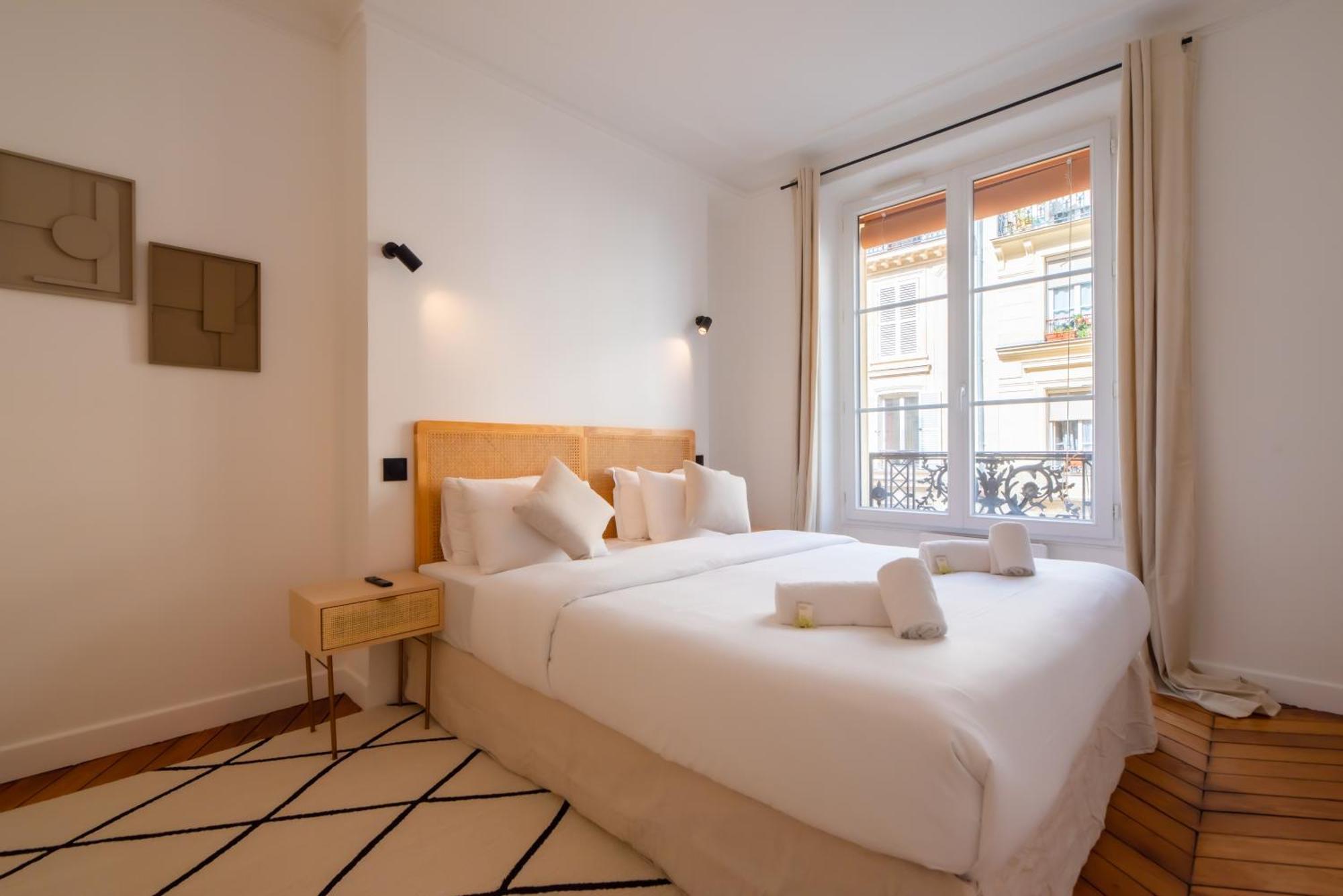 Lovely Near Canal St Martin Apartment Paris