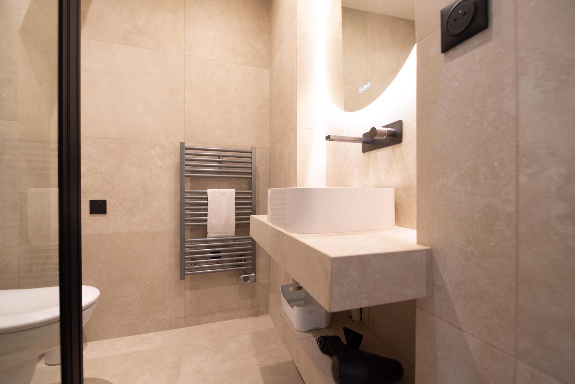 Lovely Near Canal St Martin Apartment *